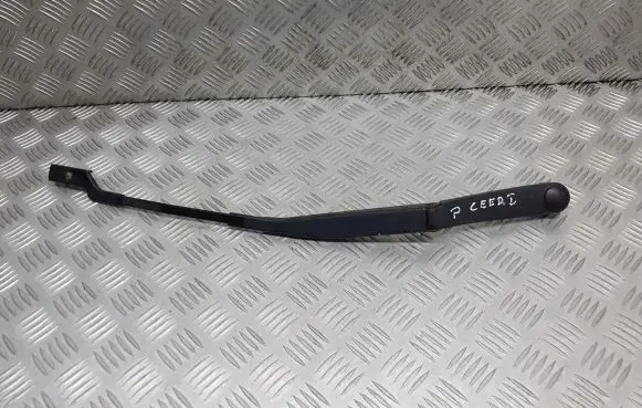 KIA Ceed Front wiper blade arm