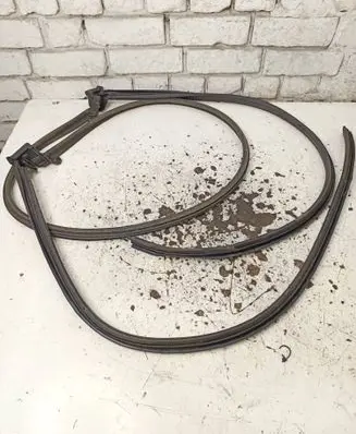 Audi TT Mk1 Front door rubber seal 8N7831708B