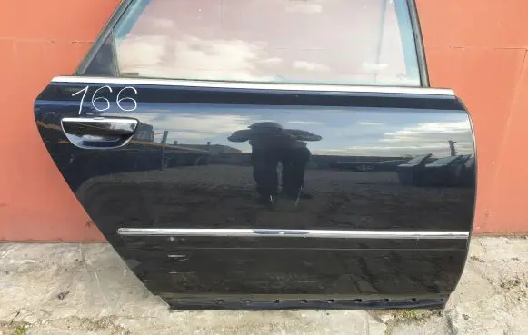 Audi A8 S8 D3 4E Rear door