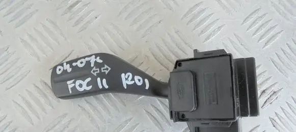Ford Focus Indicator stalk 17D9402