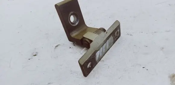 BMW 5 E60 E61 Front door upper hinge 706807