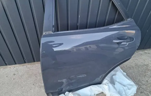 KIA Stonic Rear door 