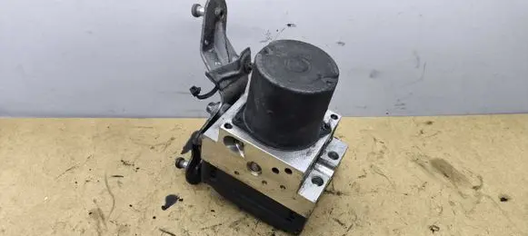 Mercedes-Benz E W211 ABS Pump A2114311312