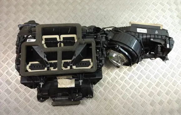 BMW X3 G01 Interior heater climate box assembly 7942068