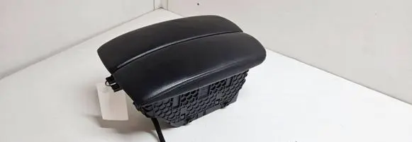 BMW X6 E71 Armrest 0111258 T13111