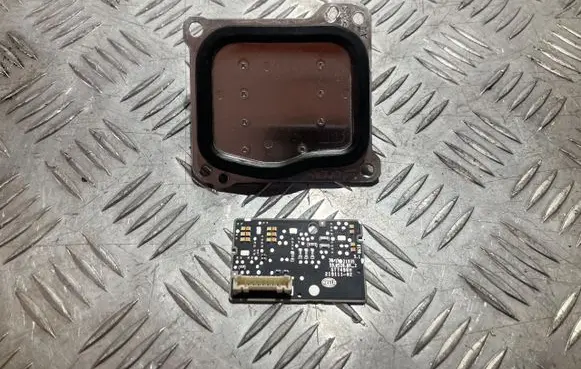 Volvo V60 LED ballast control module TM25722