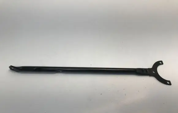BMW 1 F40 Front strut bar 7436243