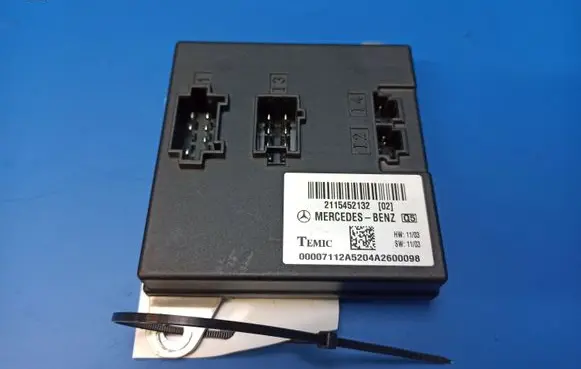 Mercedes-Benz E W211 Comfort/convenience module 2115452132