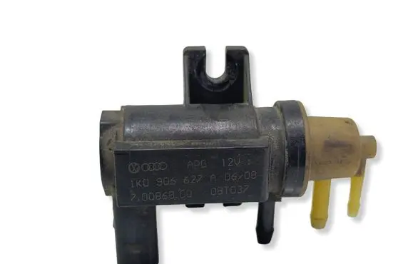 Volkswagen PASSAT B6 Turbo solenoid valve 1K0906627A