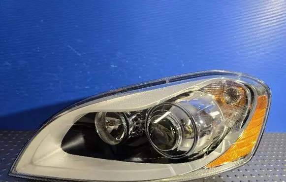 Volvo XC60 Headlight/headlamp 30763135