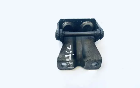 Subaru Outback Tailgate/trunk/boot hinge