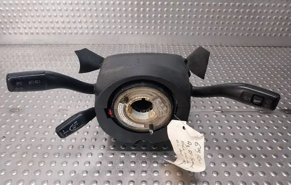 Audi A3 S3 8P Wiper turn signal indicator stalk/switch 8P0907137BE