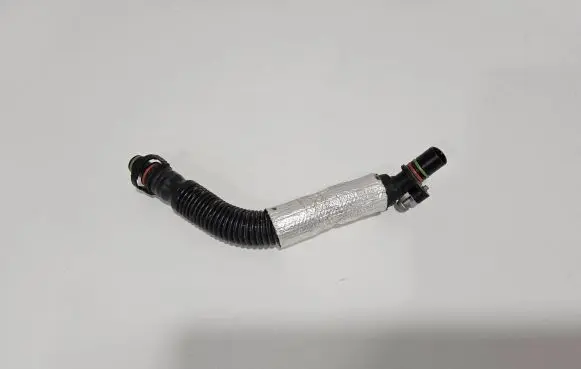 Volkswagen Tiguan Breather hose/pipe 05E103474N 05E103474