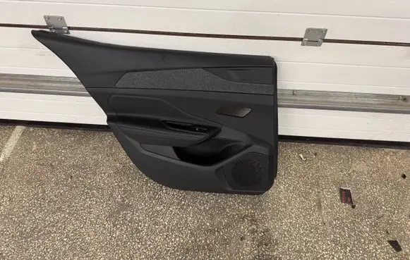 Peugeot 408 P54 Coupe rear side trim panel 98450206ZD 00182598 2881059XXE