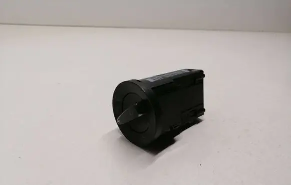 Volkswagen PASSAT B5 Light switch 1C0941531 04052030 C1K0880Z