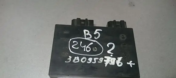 Volkswagen PASSAT B5.5 Comfort/convenience module 3B0959796