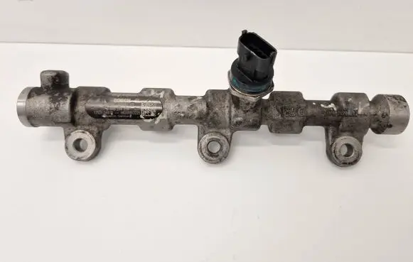 Renault Trafic II (X83) Fuel main line pipe 175215697R 505367 H8200912225