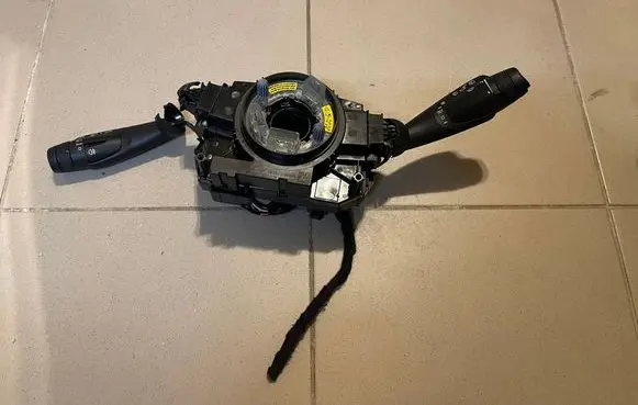 Volvo XC40 Indicator stalk 32275368