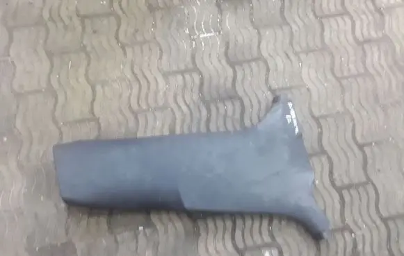 Toyota Avensis T270 (B) pillar trim (bottom) 6241305040
