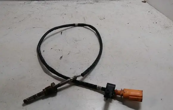 Audi A4 S4 B8 8K Exhaust gas temperature sensor 03L906088CC