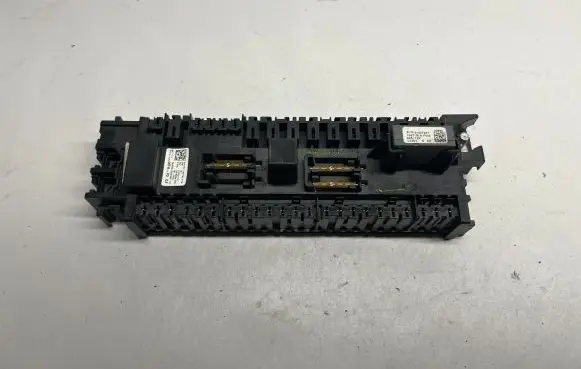 Mercedes-Benz GL X166 Fuse module A1665402350