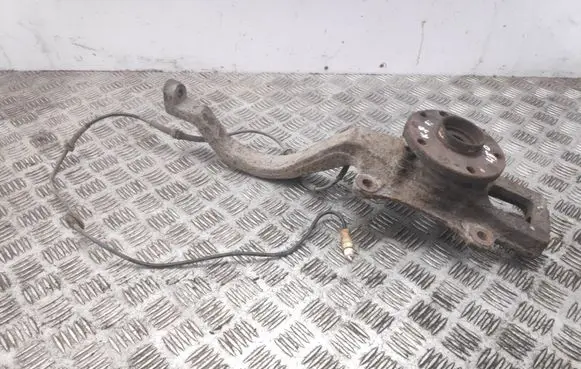 Alfa Romeo 166 Front wheel hub spindle knuckle