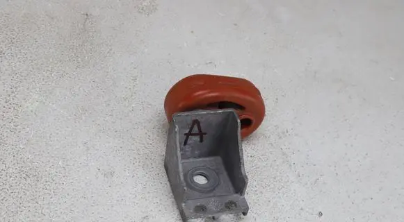 Volkswagen Atlas Cross Sport Muffler mount bracket/holder 3QF253144A 1K0253147F