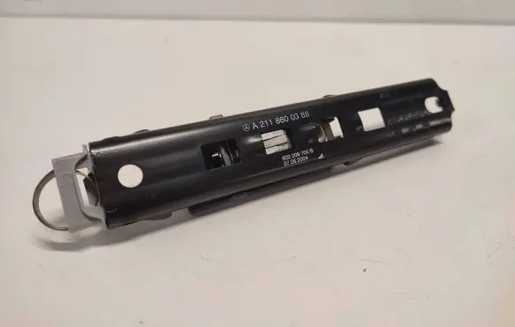 Mercedes-Benz E W211 Seat belt height adjuster A2118600388 602209700B