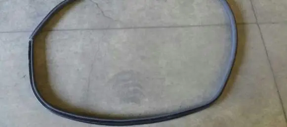 Jaguar XJ X350 Rubber seal rear door C2C28390