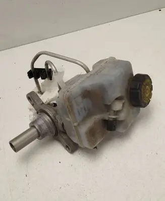 Renault Twingo III Master brake cylinder 460914024R 1114897S0