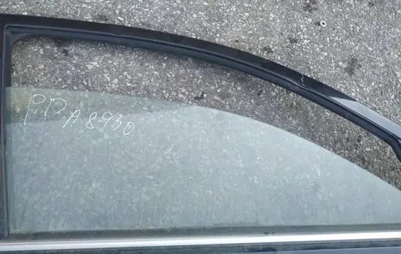 Peugeot 4007 Front door window glass four-door AS2