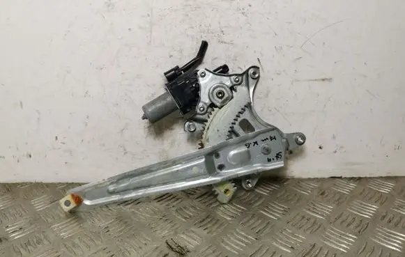 Suzuki SX4 S-Cross Rear door window regulator with motor