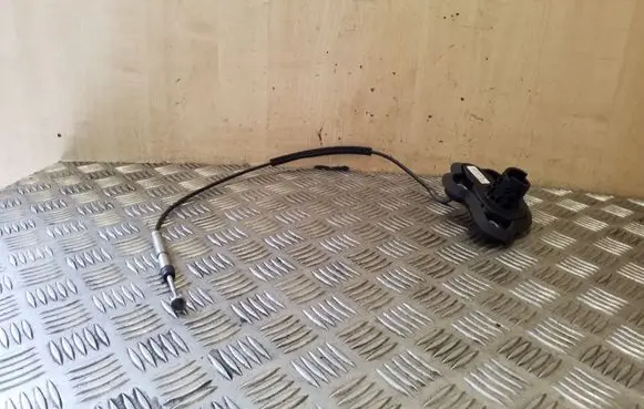 BMW 5 GT F07 Gear shift cable linkage 7577577