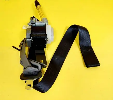 Nissan Almera Front seatbelt 0425011