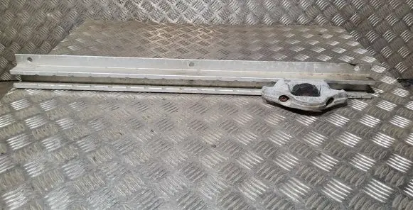 Nissan Navara D40 Trunk/boot floor carpet liner 93396EB000 SRR5314B