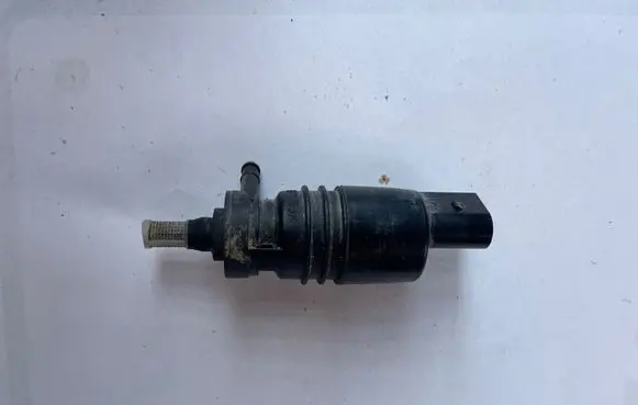 Ford Mustang VI Windscreen/windshield washer pump 8S4317664AA