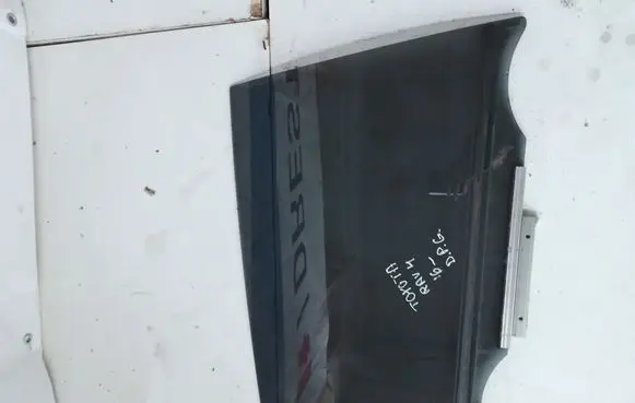 Toyota RAV 4 (XA40) Rear door window glass