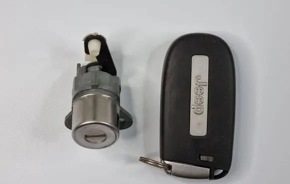 Jeep Grand Cherokee Ignition key/card 68143505AC