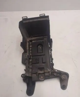 Volkswagen Golf Plus Battery box tray 1K0915333C