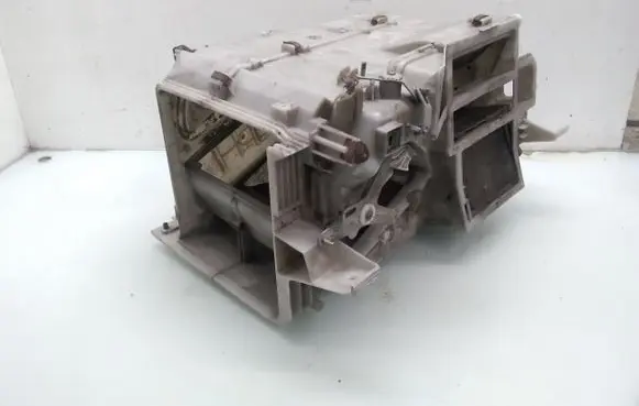 Mitsubishi Pajero Interior heater climate box assembly housing 