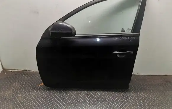 KIA Ceed Front door