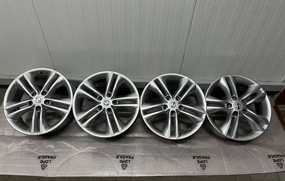 Nissan Qashqai R17 alloy rim 40300BR07A