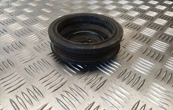 Volkswagen PASSAT B7 Crankshaft pulley 038105243M