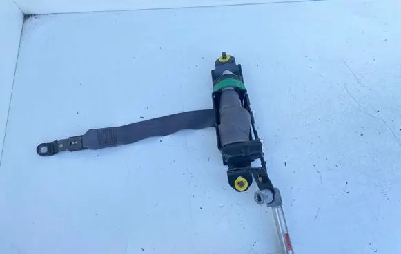 Volvo S80 Front seatbelt