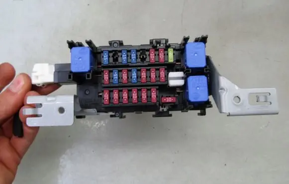 Nissan Leaf II (ZE1) Fuse box set