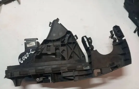 Volvo S40 Front door lock 30699784