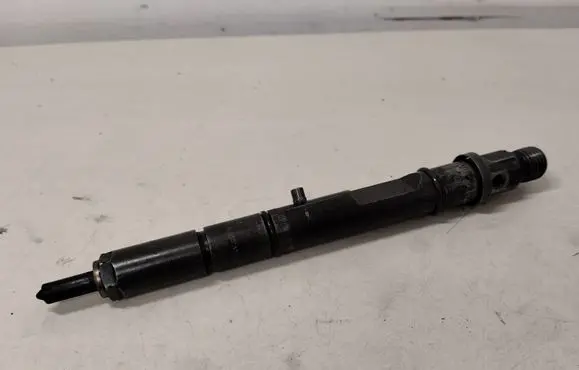 Audi A6 S6 C5 4B Fuel injector 059130201E 0432133836