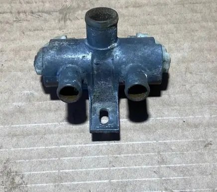 Mercedes-Benz W123 Coolant heater control valve 1238300384 OM615