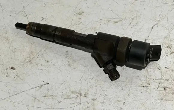 Fuel injector
