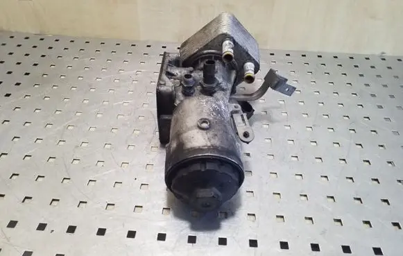 Seat Leon (1P) Oil filter mounting bracket 045115389J